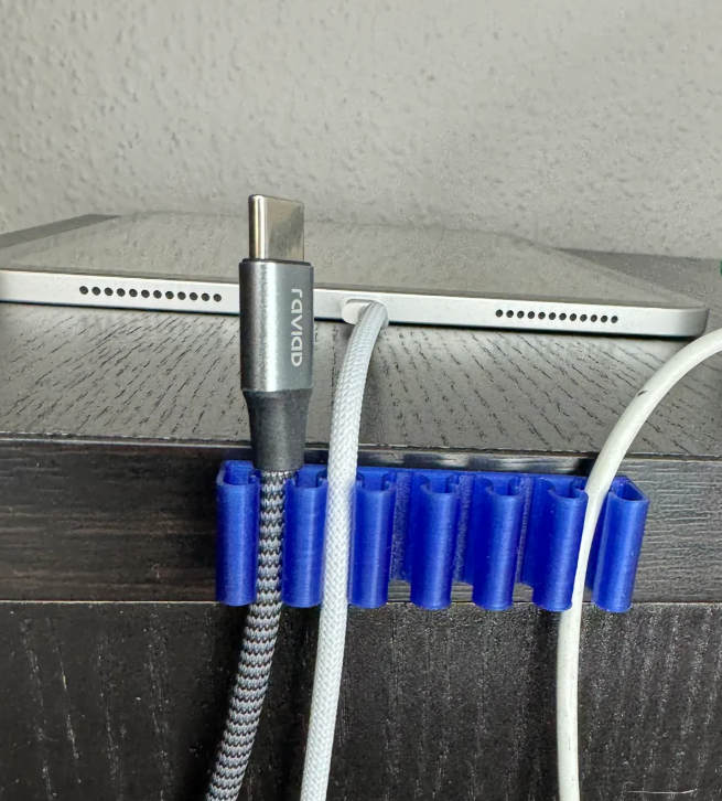 Cable Holder — 3D printed by Moon Studio 3D
